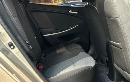 Hyundai Solaris II рестайлинг, 2011 год, 700 000 рублей, 33 фотография