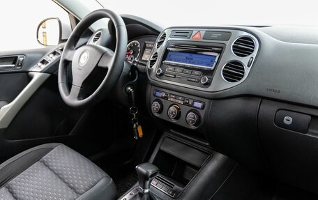 Volkswagen Tiguan I, 2009 год, 998 000 рублей, 28 фотография