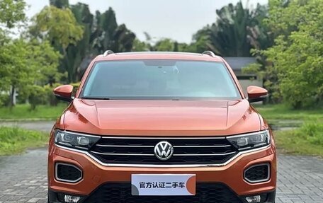 Volkswagen T-Roc I, 2020 год, 1 430 000 рублей, 1 фотография