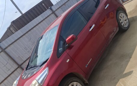Nissan Leaf I, 2013 год, 750 000 рублей, 3 фотография
