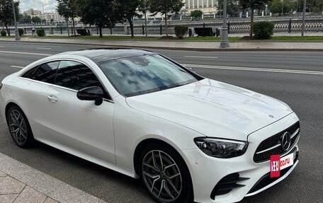 Mercedes-Benz E-Класс, 2022 год, 6 500 000 рублей, 2 фотография
