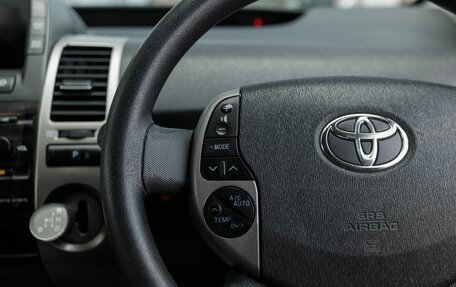 Toyota Prius, 2011 год, 770 000 рублей, 12 фотография