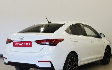 Hyundai Solaris II рестайлинг, 2017 год, 1 080 000 рублей, 4 фотография