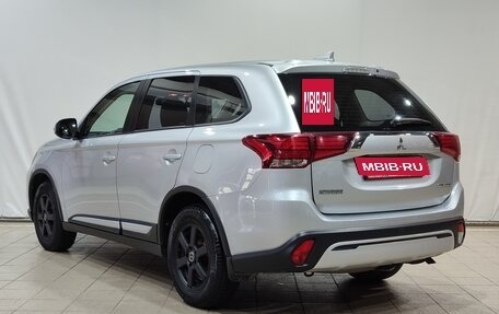 Mitsubishi Outlander III рестайлинг 3, 2019 год, 1 750 000 рублей, 6 фотография