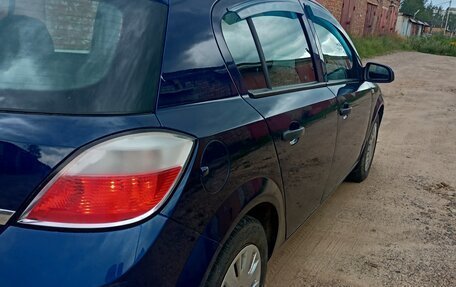 Opel Astra H, 2004 год, 370 000 рублей, 3 фотография