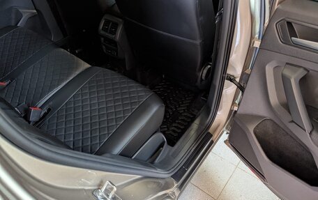 Volkswagen Tiguan II, 2020 год, 2 500 000 рублей, 17 фотография