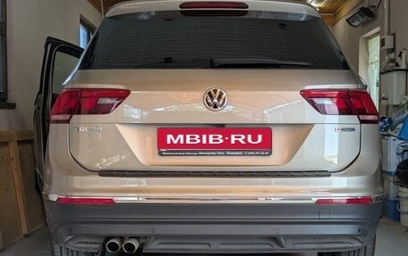 Volkswagen Tiguan II, 2020 год, 2 500 000 рублей, 2 фотография