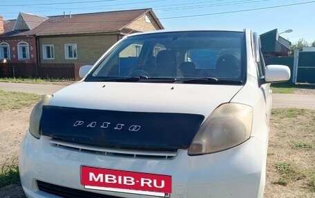 Toyota Passo III, 2004 год, 285 000 рублей, 3 фотография