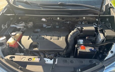 Toyota RAV4, 2018 год, 2 400 000 рублей, 5 фотография