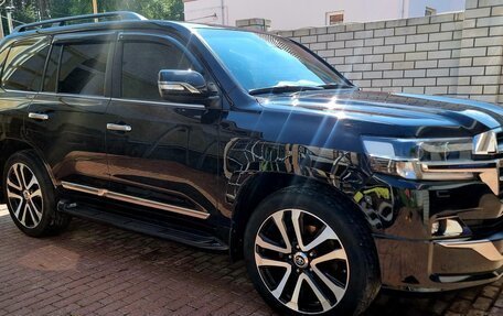 Toyota Land Cruiser 200, 2020 год, 8 400 000 рублей, 3 фотография
