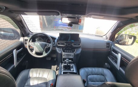 Toyota Land Cruiser 200, 2020 год, 8 400 000 рублей, 10 фотография