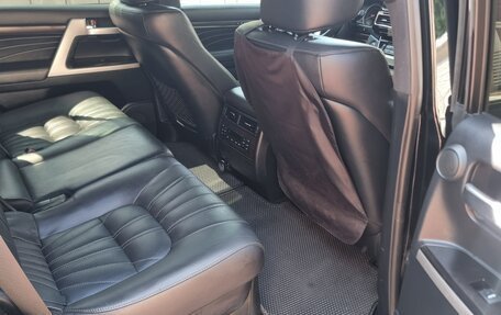 Toyota Land Cruiser 200, 2020 год, 8 400 000 рублей, 13 фотография
