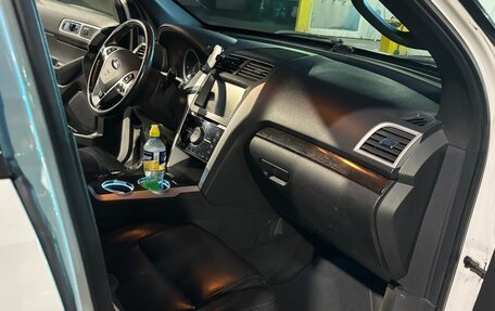 Ford Explorer VI, 2011 год, 1 450 000 рублей, 14 фотография