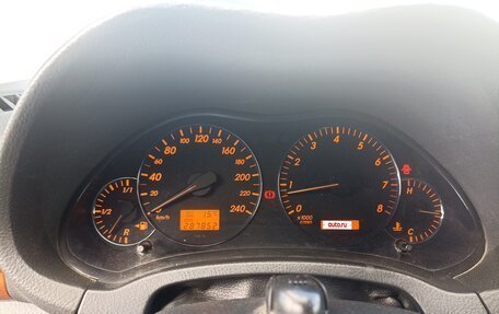 Toyota Avensis III рестайлинг, 2004 год, 750 000 рублей, 4 фотография