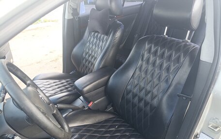 Toyota Avensis III рестайлинг, 2004 год, 750 000 рублей, 6 фотография