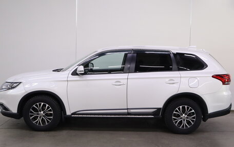 Mitsubishi Outlander III рестайлинг 3, 2017 год, 1 760 000 рублей, 6 фотография