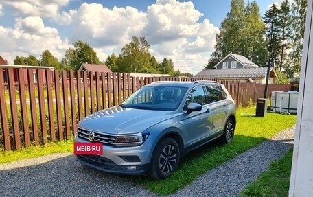 Volkswagen Tiguan II, 2019 год, 2 600 000 рублей, 2 фотография