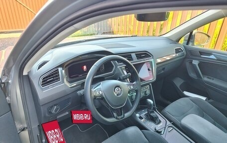 Volkswagen Tiguan II, 2019 год, 2 600 000 рублей, 6 фотография