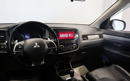 Mitsubishi Outlander III рестайлинг 3, 2012 год, 1 449 000 рублей, 11 фотография