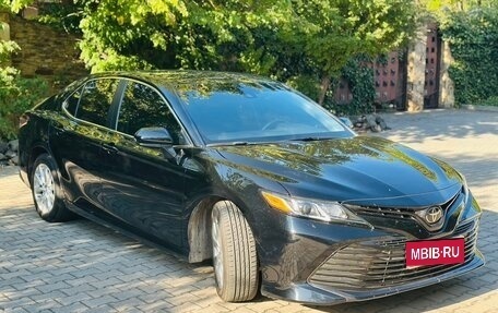 Toyota Camry, 2018 год, 2 250 000 рублей, 1 фотография