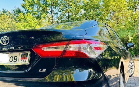 Toyota Camry, 2018 год, 2 250 000 рублей, 14 фотография