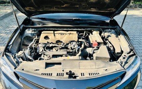 Toyota Camry, 2018 год, 2 250 000 рублей, 15 фотография