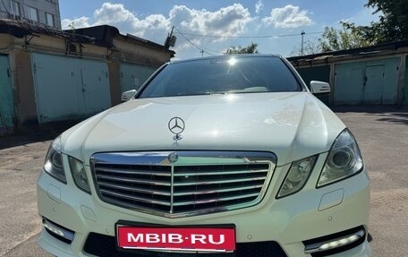 Mercedes-Benz E-Класс, 2011 год, 1 800 000 рублей, 1 фотография