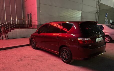 Toyota Ipsum II, 2002 год, 1 260 000 рублей, 28 фотография