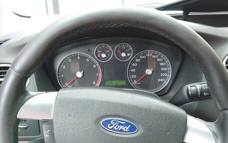 Ford Focus II рестайлинг, 2006 год, 550 000 рублей, 24 фотография