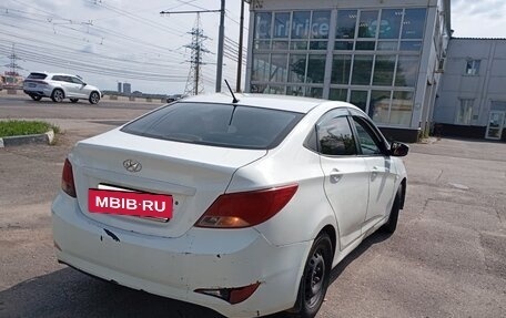 Hyundai Solaris II рестайлинг, 2015 год, 420 000 рублей, 4 фотография
