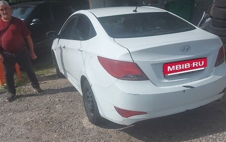 Hyundai Solaris II рестайлинг, 2015 год, 420 000 рублей, 10 фотография