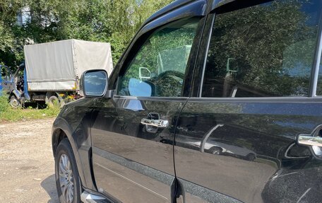 Mitsubishi Pajero IV, 2017 год, 2 950 000 рублей, 10 фотография
