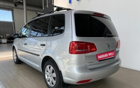 Volkswagen Touran III, 2014 год, 870 000 рублей, 4 фотография