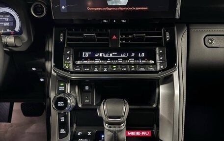 Toyota Land Cruiser, 2025 год, 12 600 000 рублей, 9 фотография