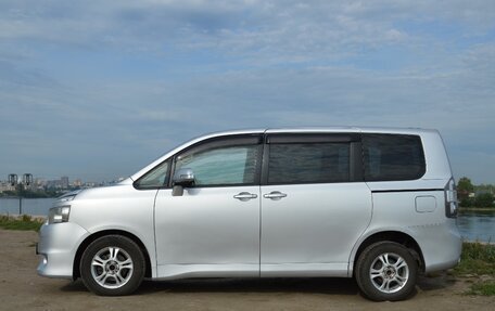 Toyota Voxy II, 2008 год, 1 250 000 рублей, 3 фотография