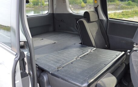 Toyota Voxy II, 2008 год, 1 250 000 рублей, 11 фотография