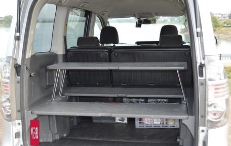Toyota Voxy II, 2008 год, 1 250 000 рублей, 10 фотография