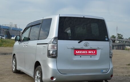 Toyota Voxy II, 2008 год, 1 250 000 рублей, 4 фотография