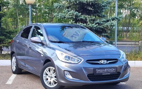 Hyundai Solaris II рестайлинг, 2013 год, 700 000 рублей, 3 фотография