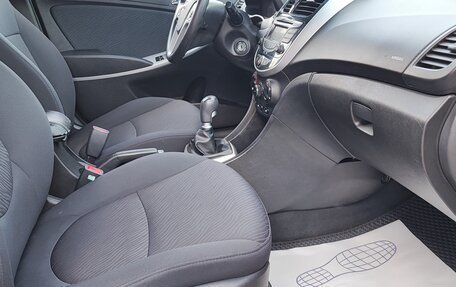 Hyundai Solaris II рестайлинг, 2013 год, 700 000 рублей, 10 фотография
