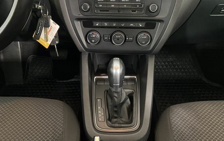 Volkswagen Jetta VI, 2015 год, 1 340 000 рублей, 17 фотография