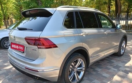 Volkswagen Tiguan II, 2019 год, 3 630 000 рублей, 3 фотография
