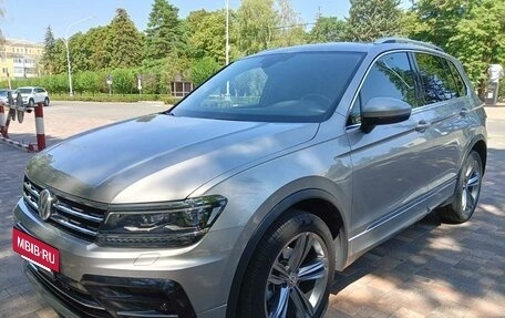 Volkswagen Tiguan II, 2019 год, 3 630 000 рублей, 4 фотография