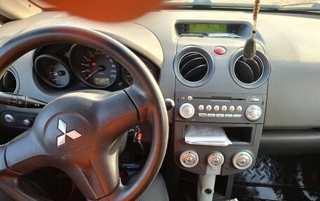 Mitsubishi Colt VI рестайлинг, 2006 год, 320 000 рублей, 5 фотография