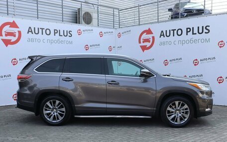 Toyota Highlander III, 2015 год, 3 099 000 рублей, 3 фотография