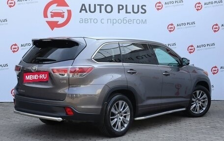 Toyota Highlander III, 2015 год, 3 099 000 рублей, 2 фотография