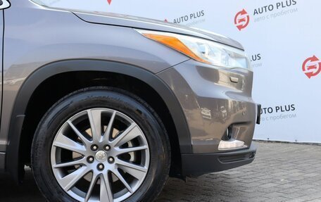 Toyota Highlander III, 2015 год, 3 099 000 рублей, 21 фотография