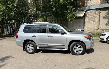 Toyota Land Cruiser 200, 2014 год, 3 550 000 рублей, 2 фотография