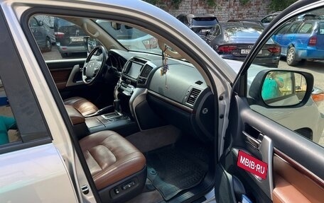 Toyota Land Cruiser 200, 2014 год, 3 550 000 рублей, 11 фотография