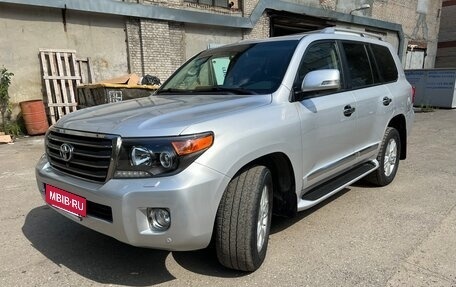 Toyota Land Cruiser 200, 2014 год, 3 550 000 рублей, 6 фотография